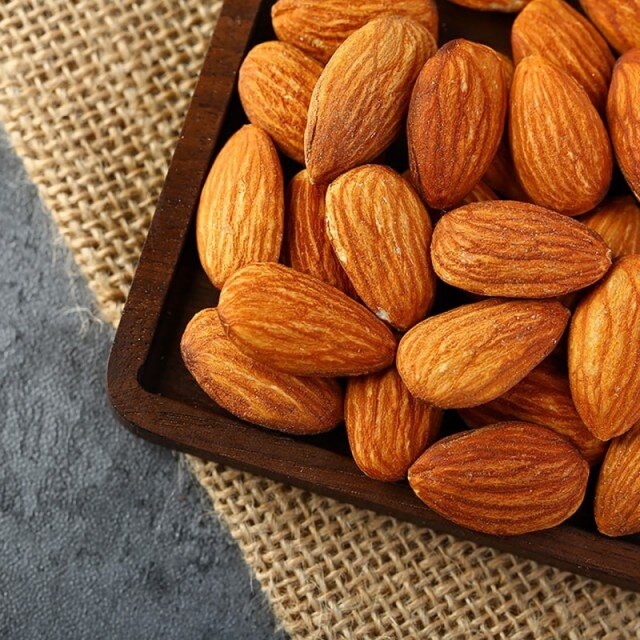 果园老农美国扁桃仁罐装果园老农