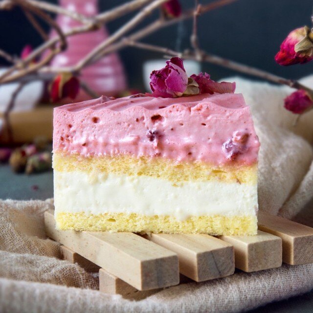 桃花运蔓越莓慕斯蛋糕(米卡米卡)